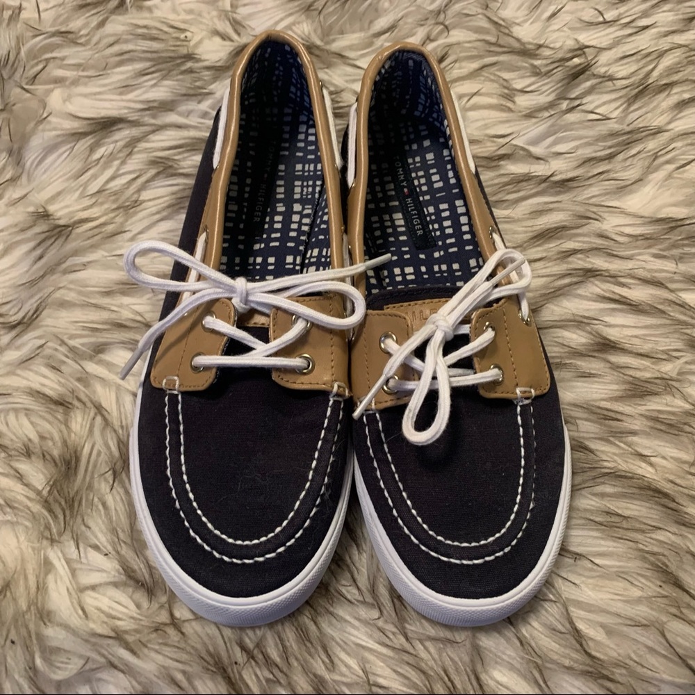 Tommy Hilfiger Women’s Boat Shoes